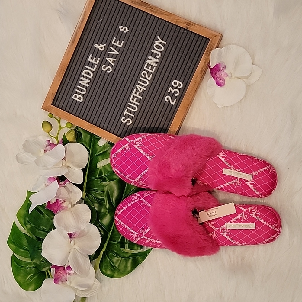 NWT Victoria's Secret Fur Trimmed Large Slipper Hot Pink 🔥 ❤️  Fisnet pattern